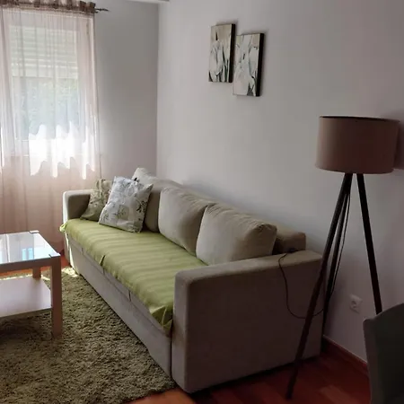 아파트 Ni I - One Bedroom With Balcony G 마카르스카