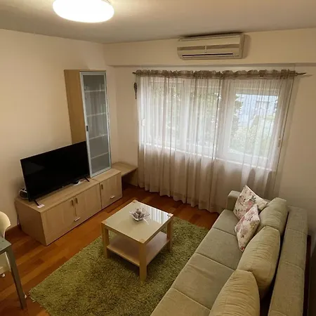 Ni I - One Bedroom With Balcony G *