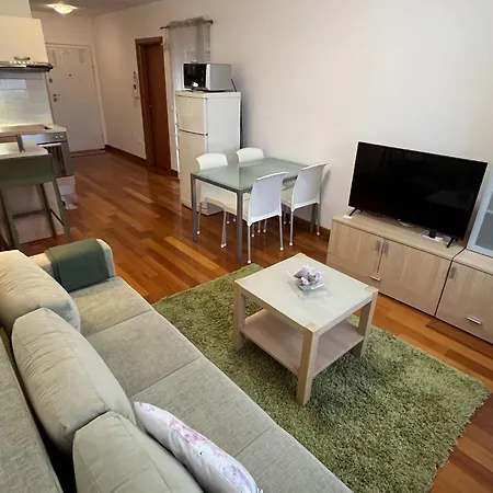Ni I - One Bedroom With Balcony G 아파트 *