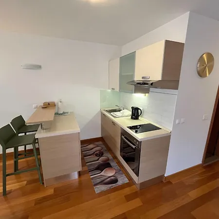 아파트 Ni I - One Bedroom With Balcony G 마카르스카